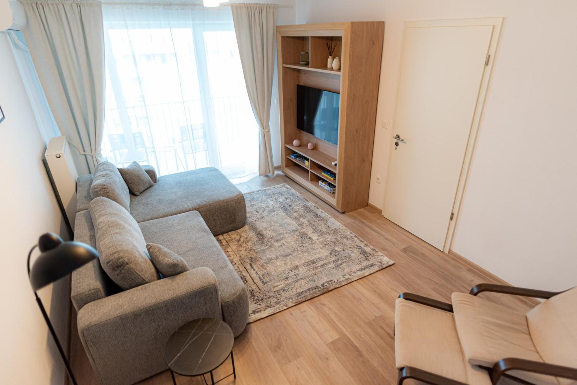 B&v 706 Coresi - Balcony & Free Parking Apartament Brașov