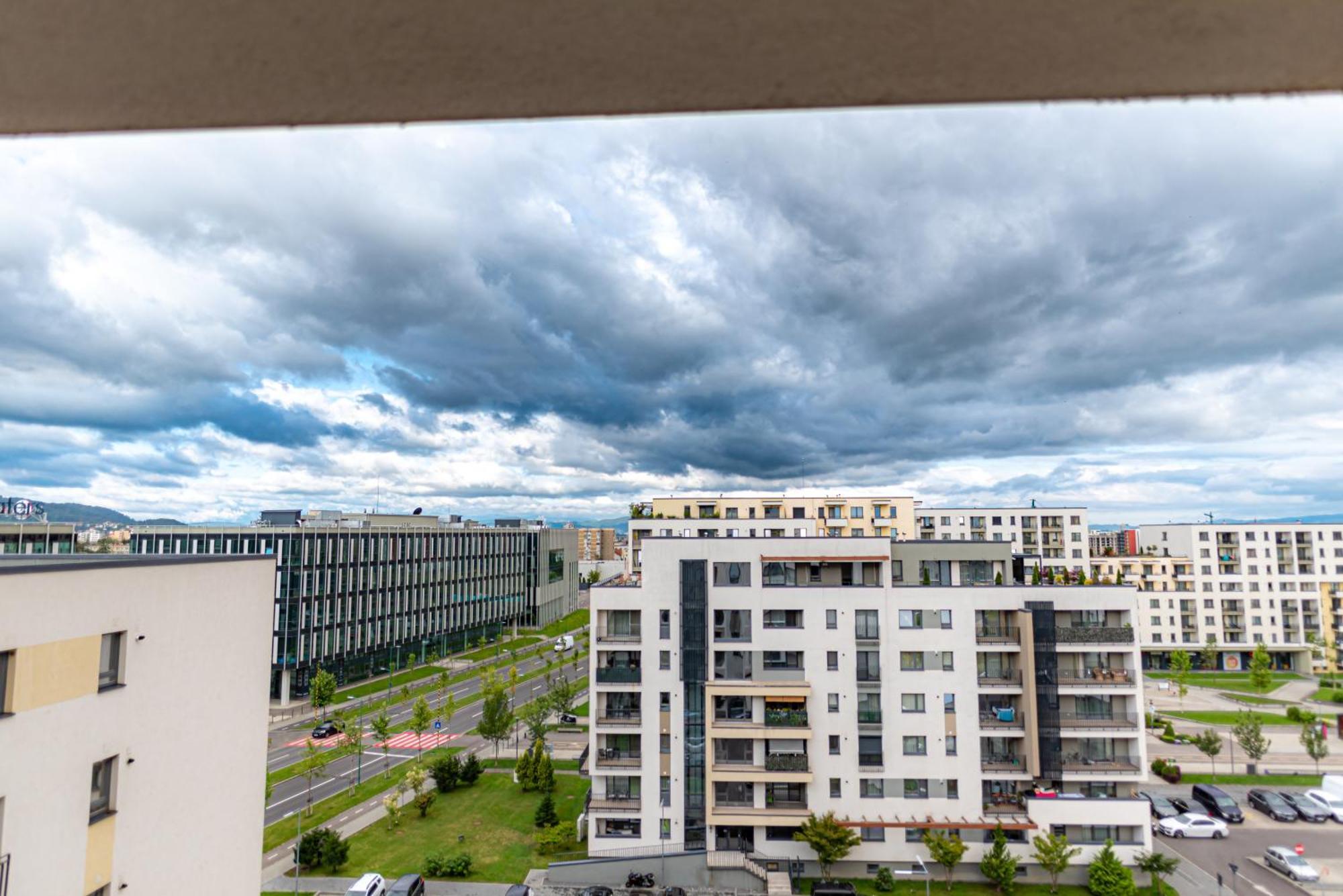 B&v 706 Coresi - Balcony & Free Parking *