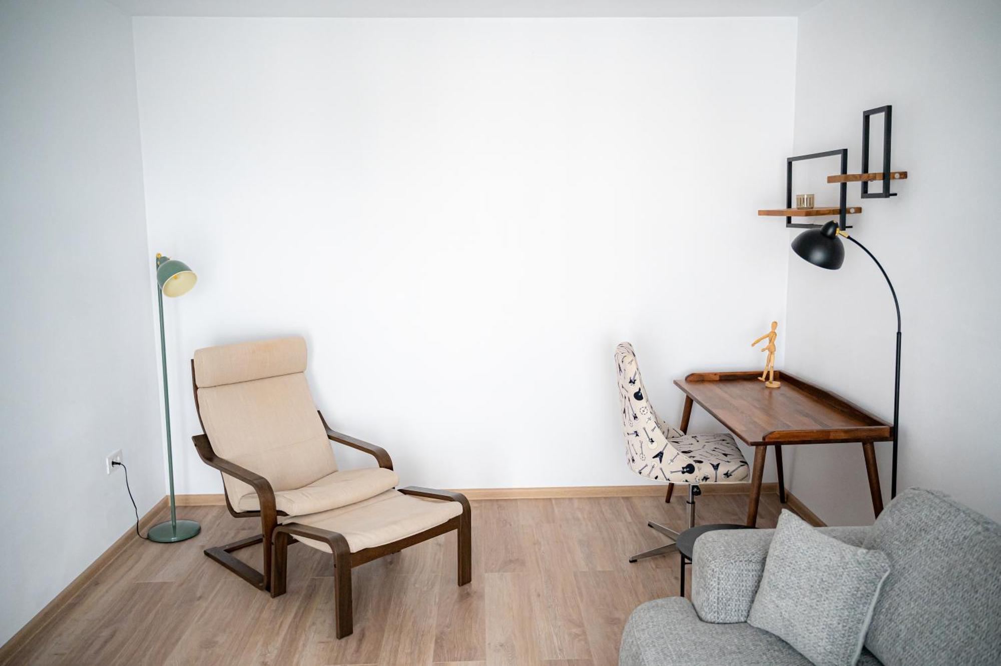 Apartament B&v 706 Coresi - Balcony & Free Parking