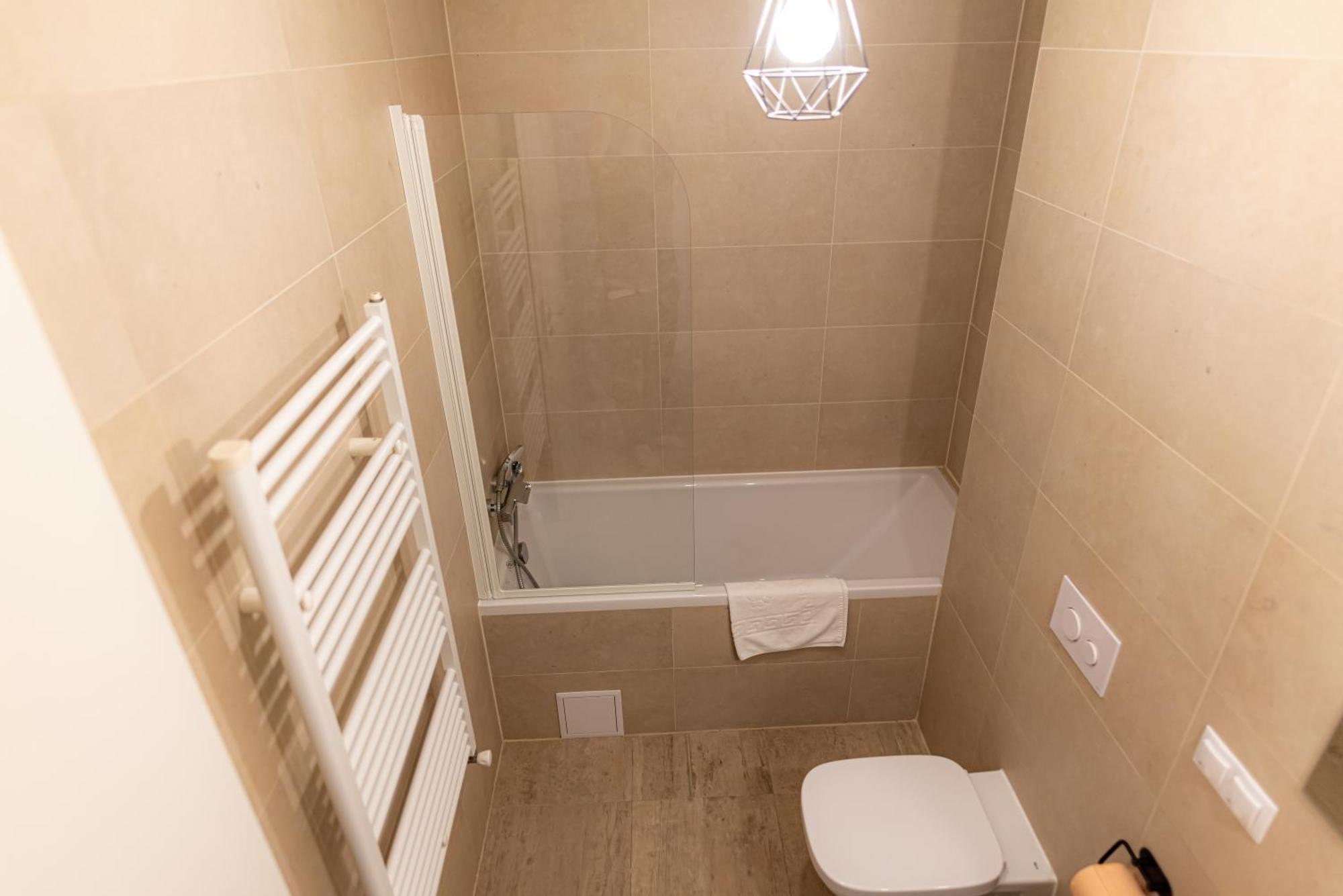 Apartament B&v 706 Coresi - Balcony & Free Parking Brașov